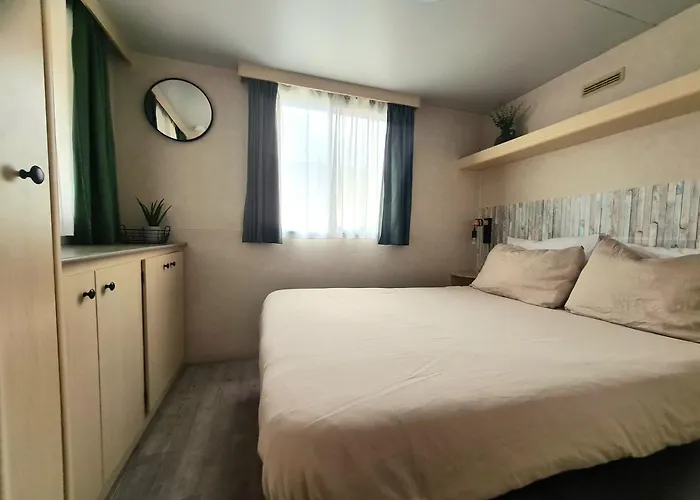 Comfortabele Familie Chalets Met Veranda Incl Airco Dichtbij Zee!